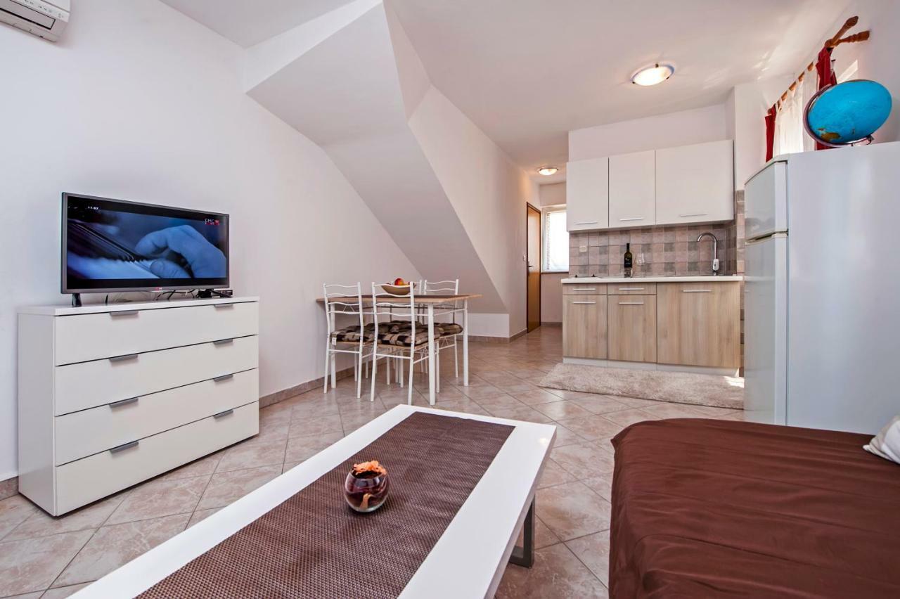 Apartmani Sara-Andrea Rovinj Exterior foto
